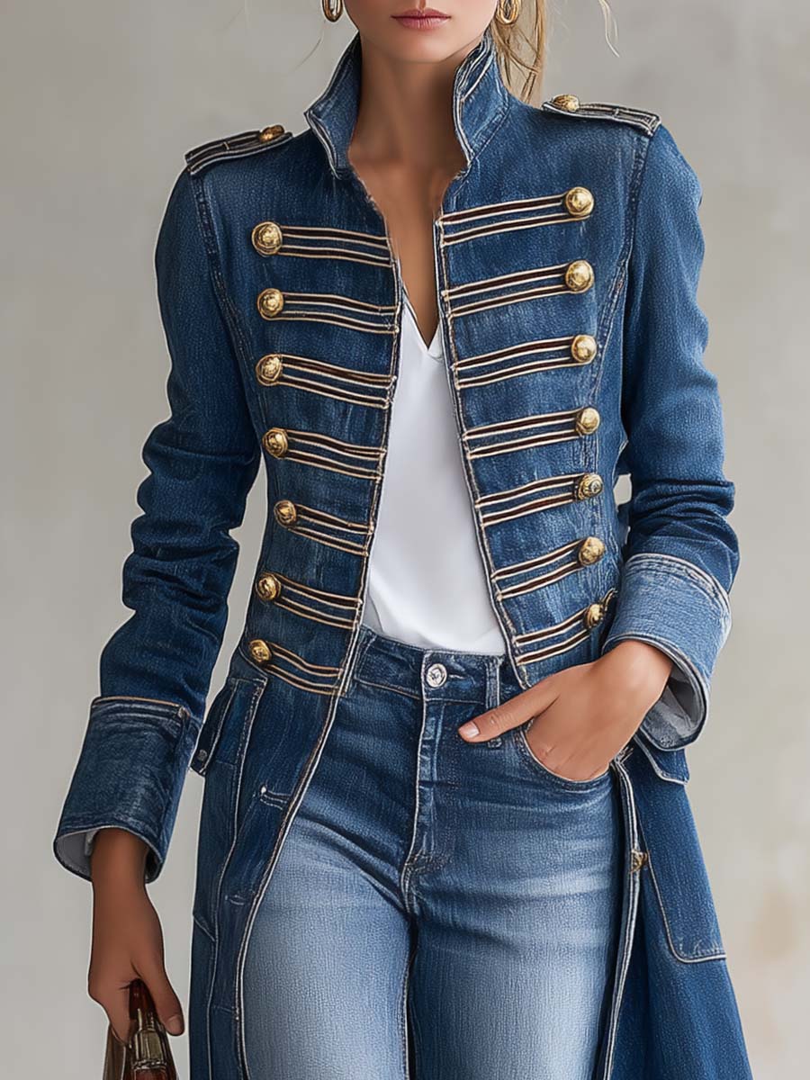 Joséphine | Manteau officier en denim délavé, boutons dorés.
