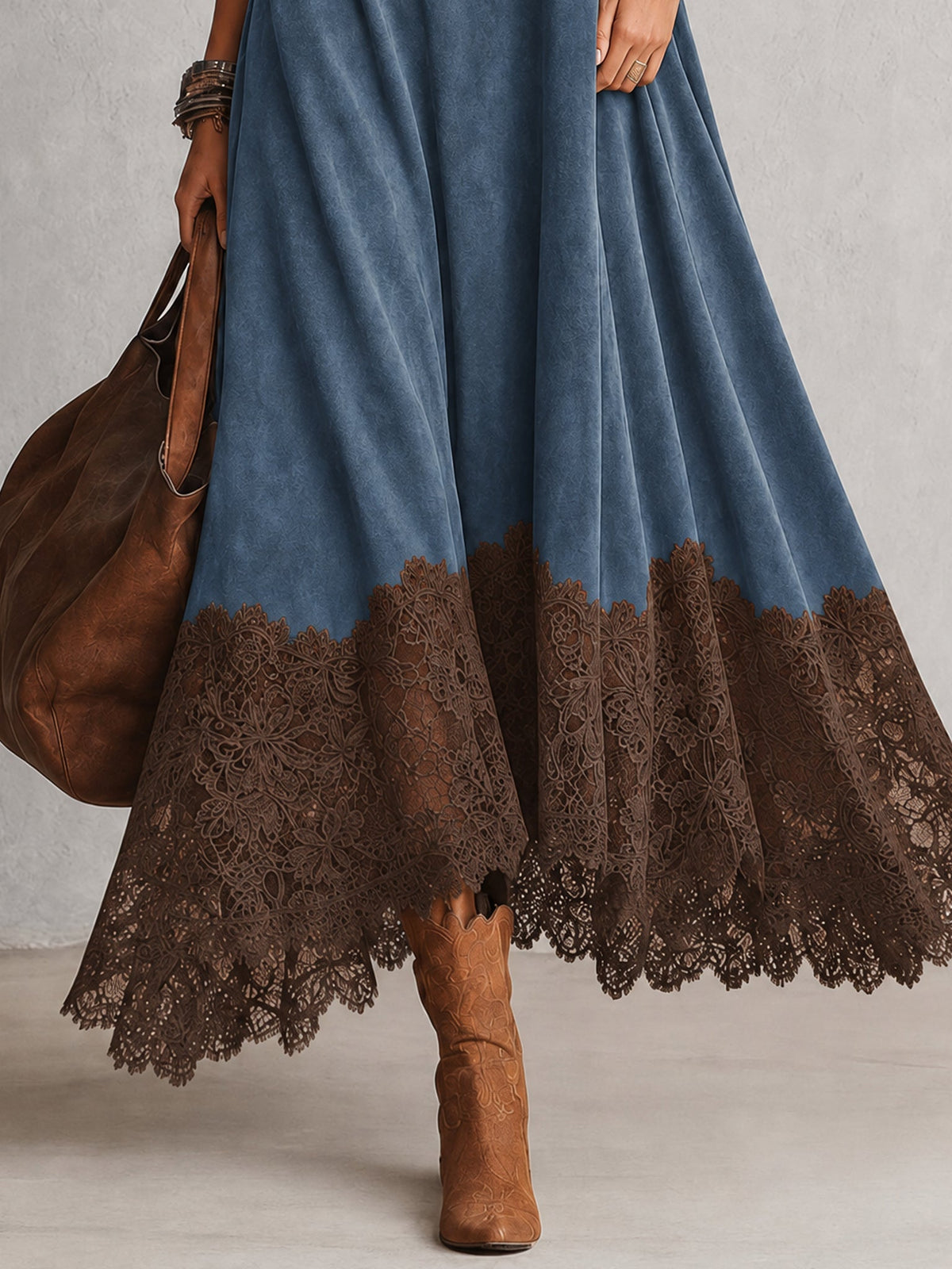 PETRA | Robe Longue Effet Suédé avec Ourlet en Dentelle