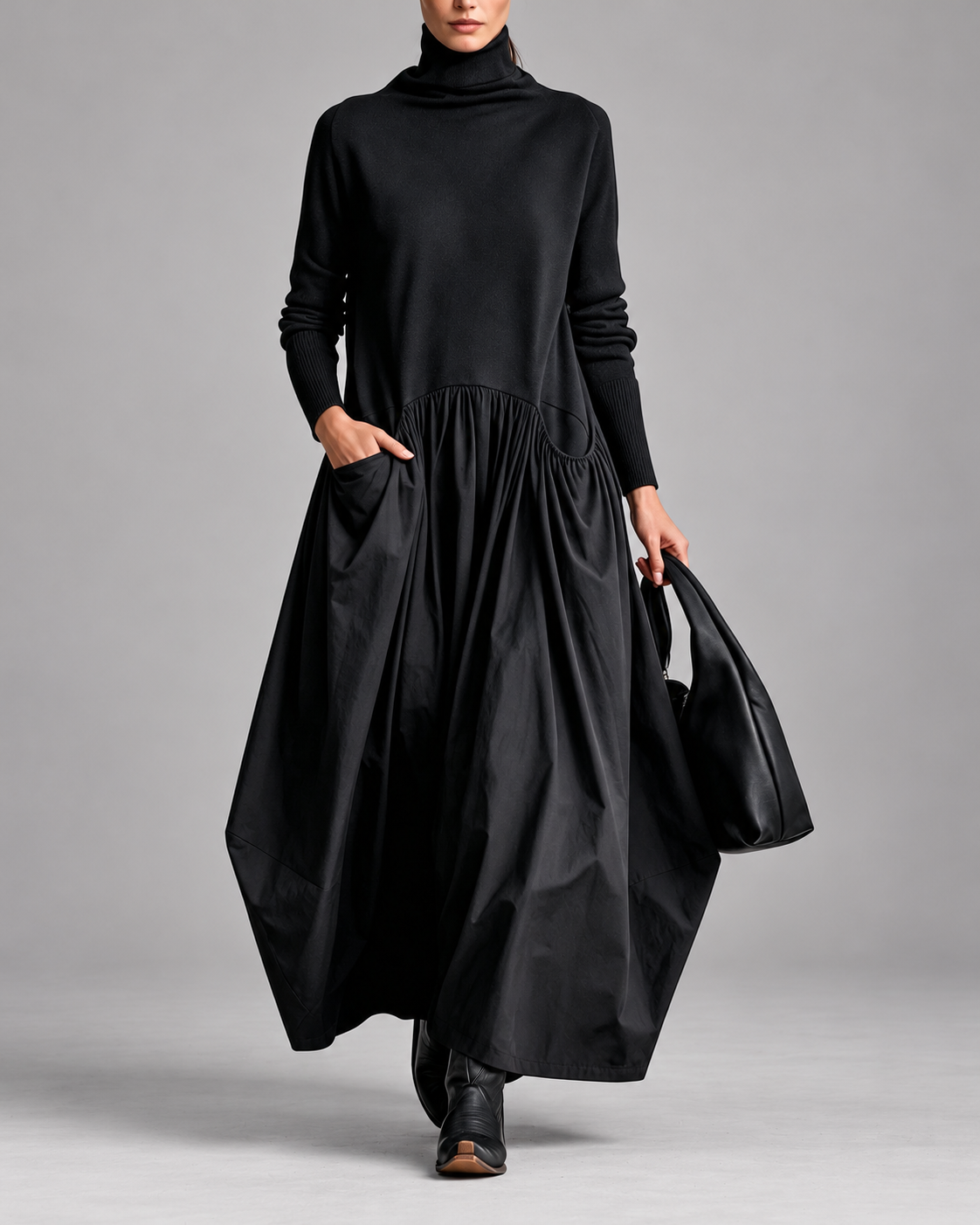 VALMORIE | Robe Maxi Noire Oversize à Col Montant