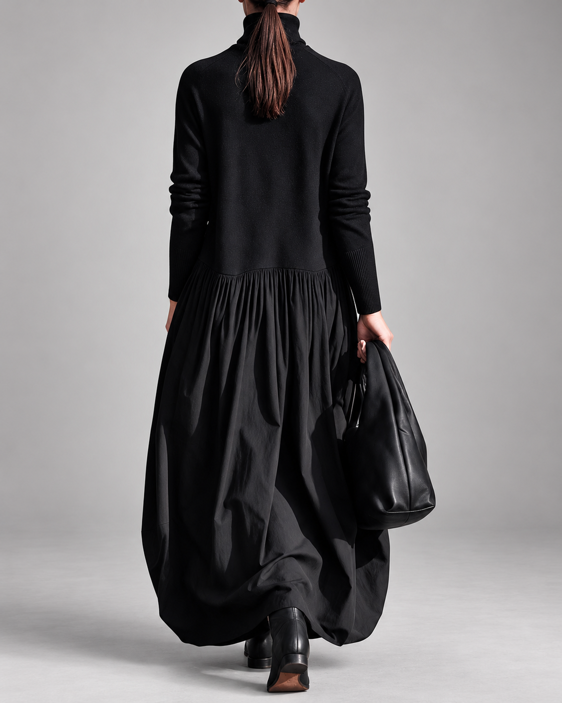 VALMORIE | Robe Maxi Noire Oversize à Col Montant
