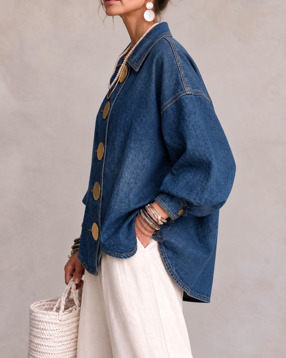 VALMORIE | Veste en Jean Oversize avec Maxi Boutons Dorés et Ourlet Ondulé, Bleu