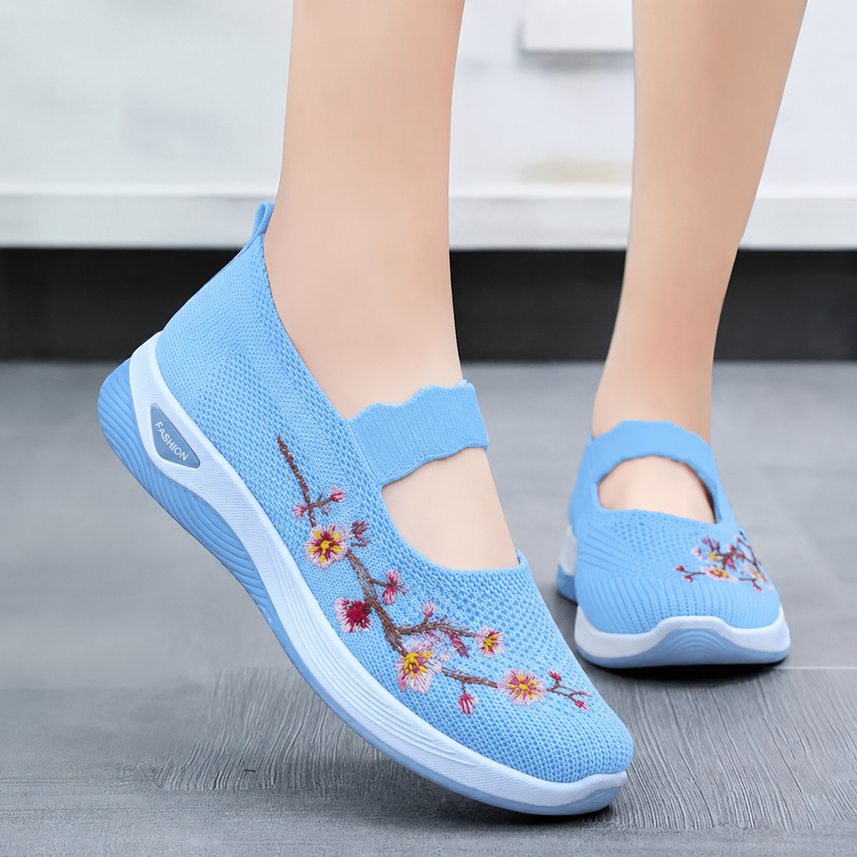 ROUSSEL PARIS | BASKETS FLORALE EMBROIDÉES POUR FEMMES