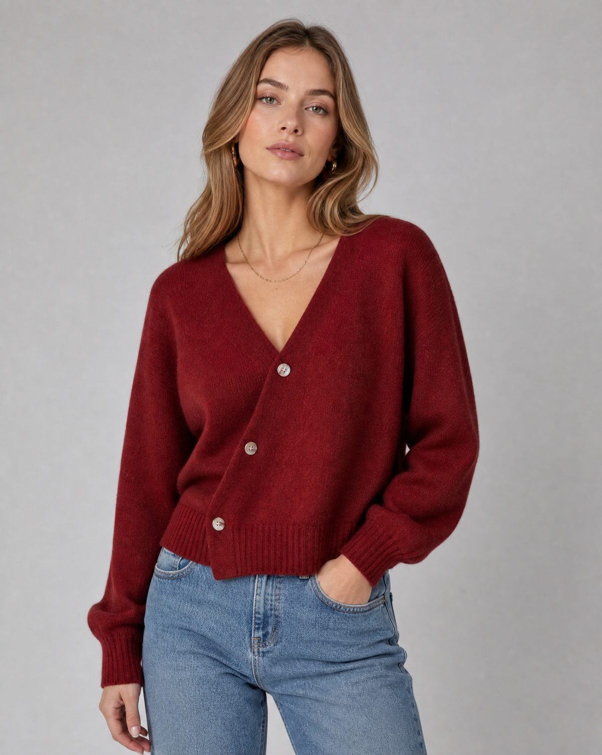 Estelle | Cardigan à col V et boutonnage croisé