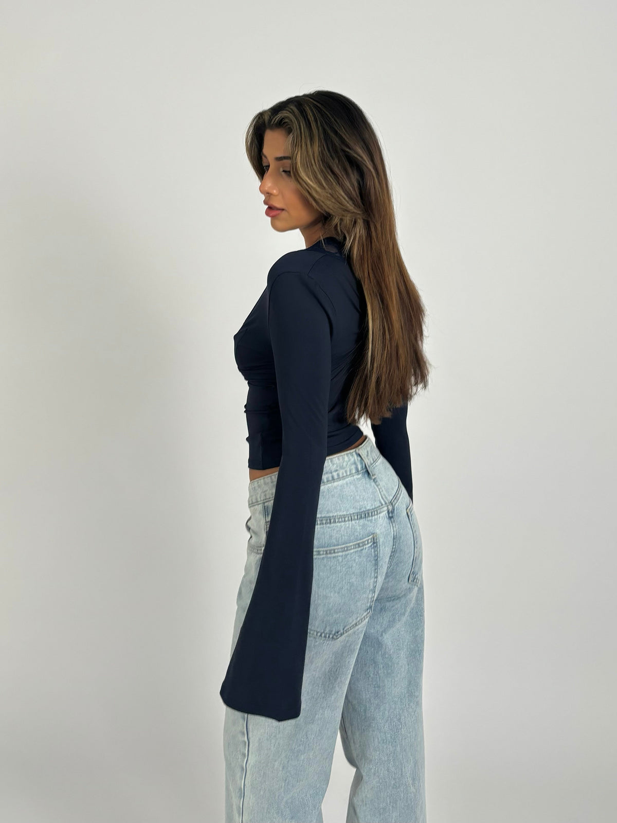 DELACROIX | NORDIQUE CHIC HAUT EN DENTELLE